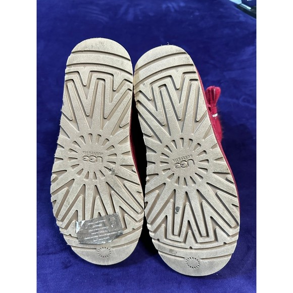 UGG Pink Bowed Short Boots - Picture 8 of 8